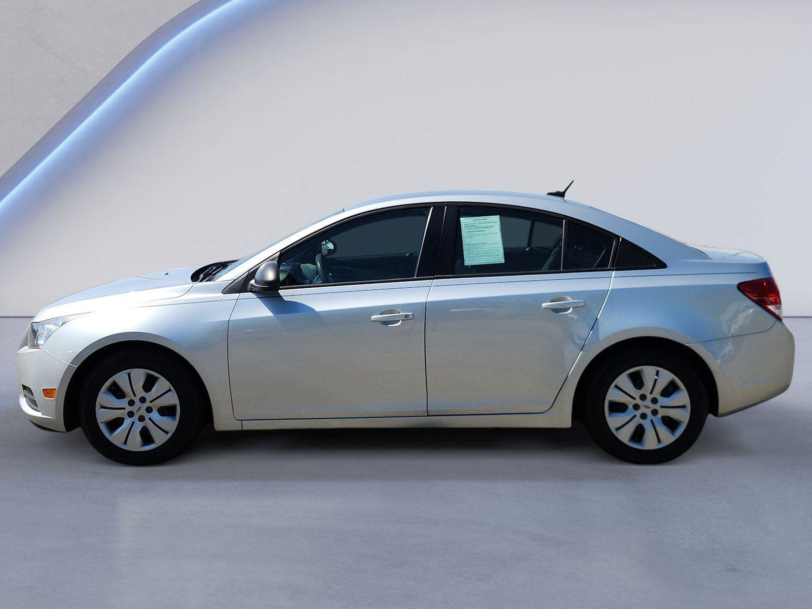 Used 2014 Chevrolet Cruze LS FWD image 6