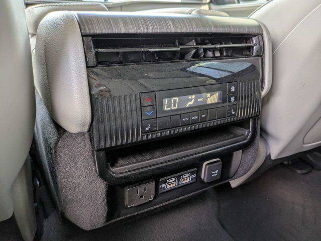 Certified 2023 Jeep Wagoneer Series III w/ Convenience Group I RWD image 16