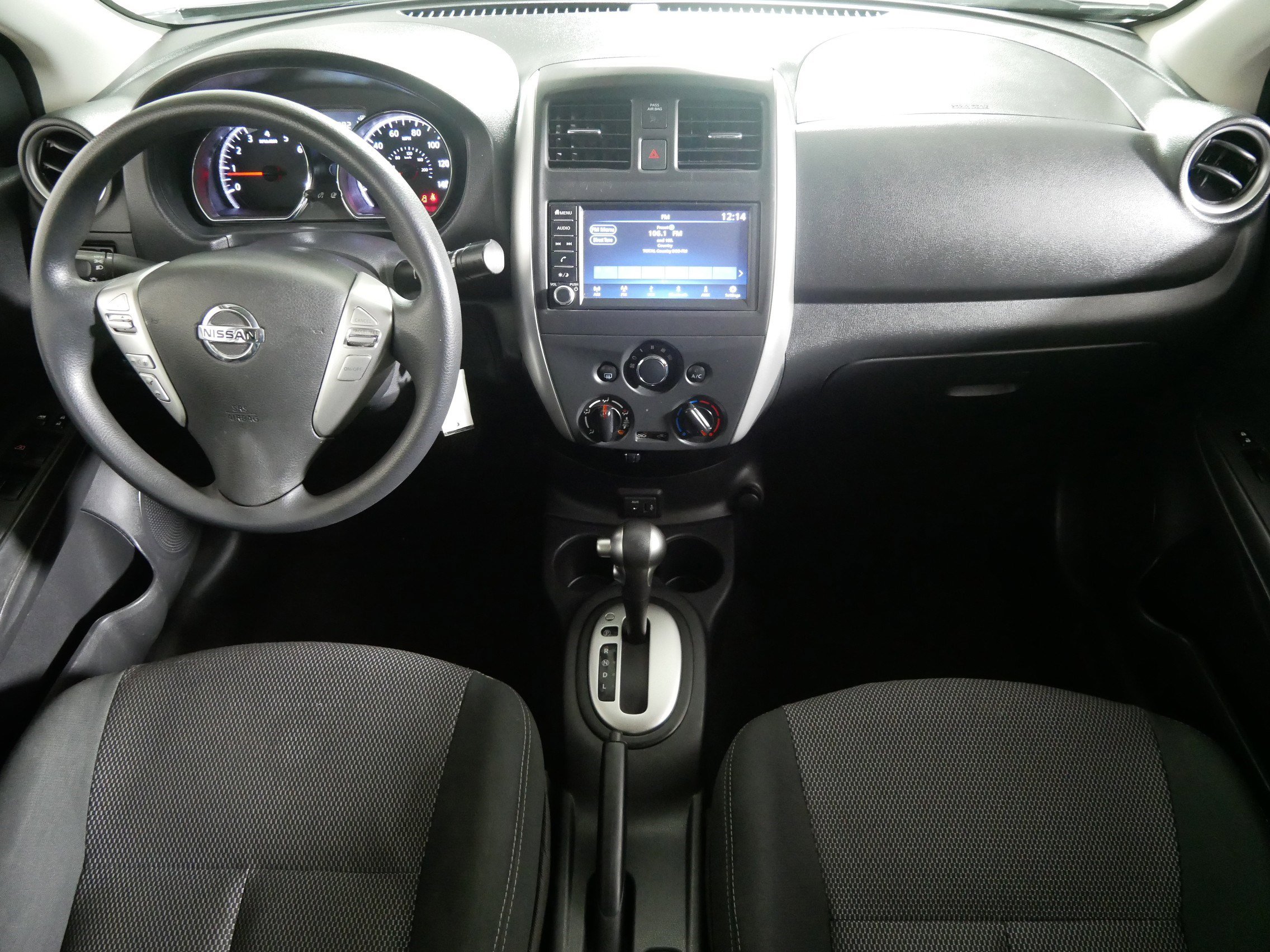 Used 2019 Nissan Versa SV image 10