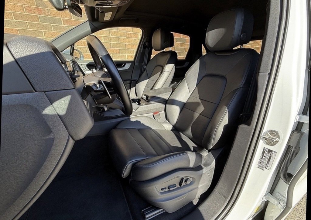 Certified 2025 Porsche Cayenne image 5