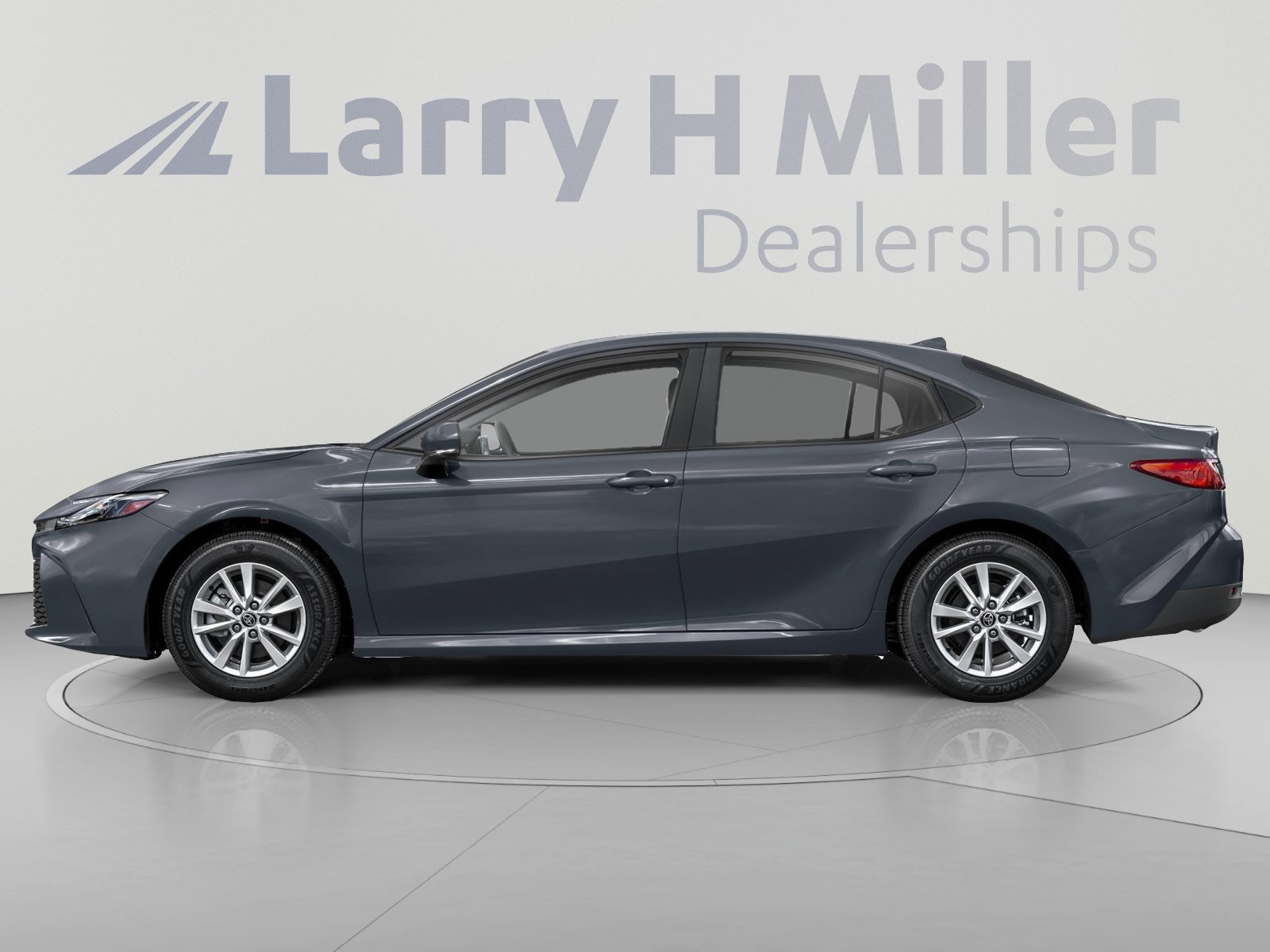 Used 2026 Toyota Camry SE FWD image 3