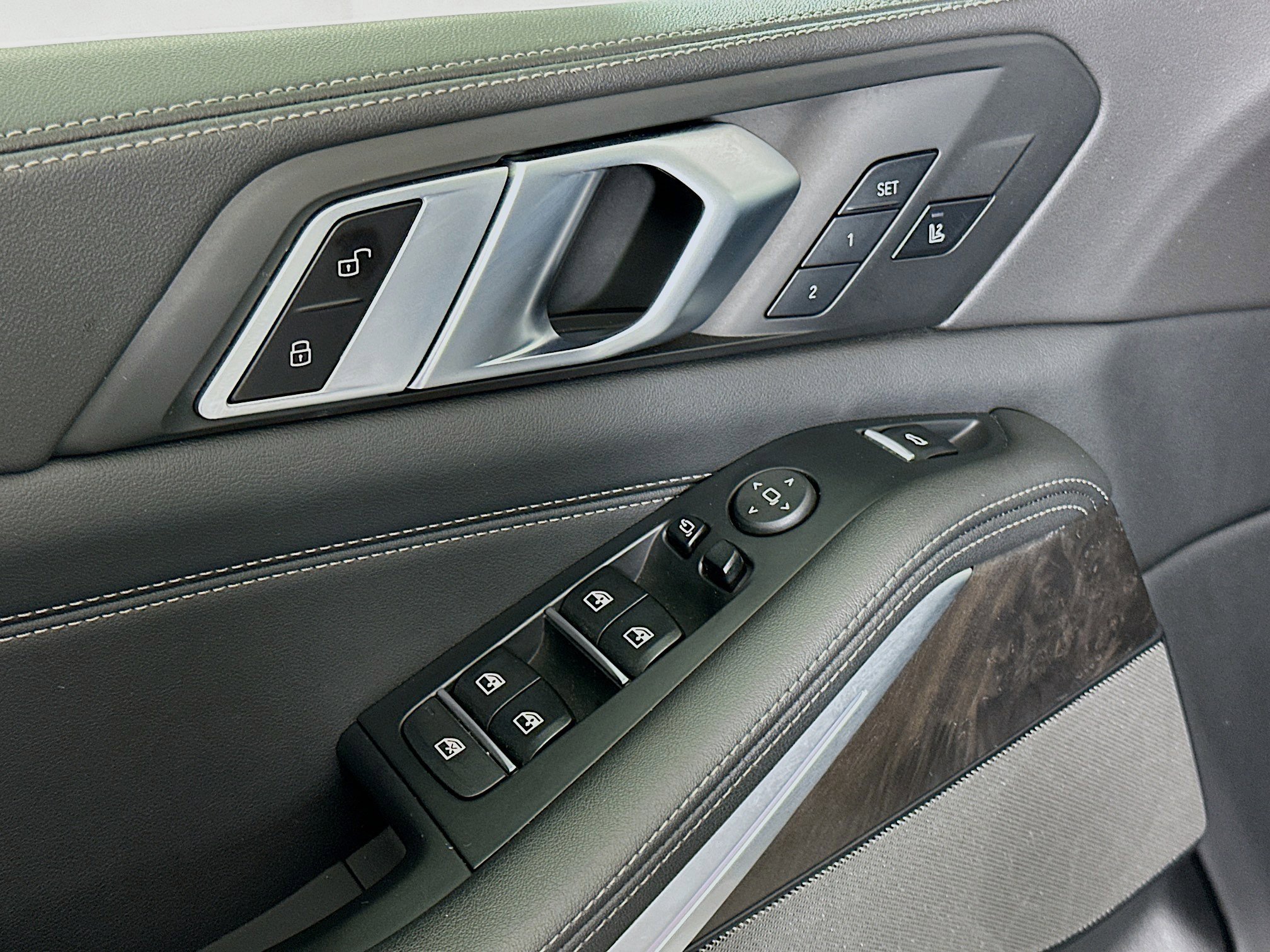 Used 2024 BMW X5 sDrive40i image 15