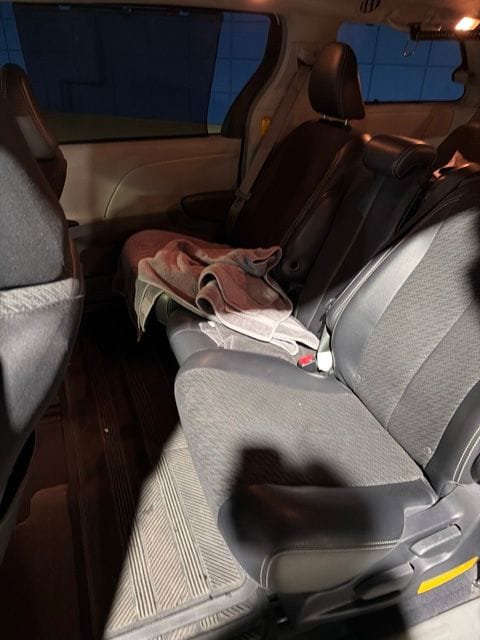 Used 2014 Toyota Sienna SE FWD image 10