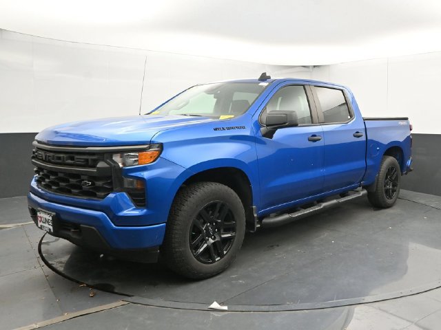 Used 2023 Chevrolet Silverado 1500 Custom w/ LPO, Dark Essentials Package AWD/4WD image 7