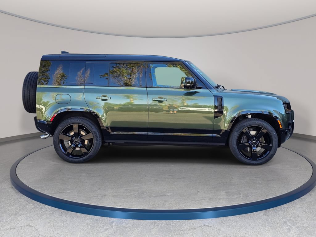 New 2026 Land Rover Defender 110 X-Dynamic SE AWD/4WD image 4