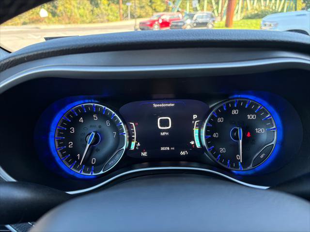 Certified 2025 Chrysler Pacifica Select AWD/4WD image 22