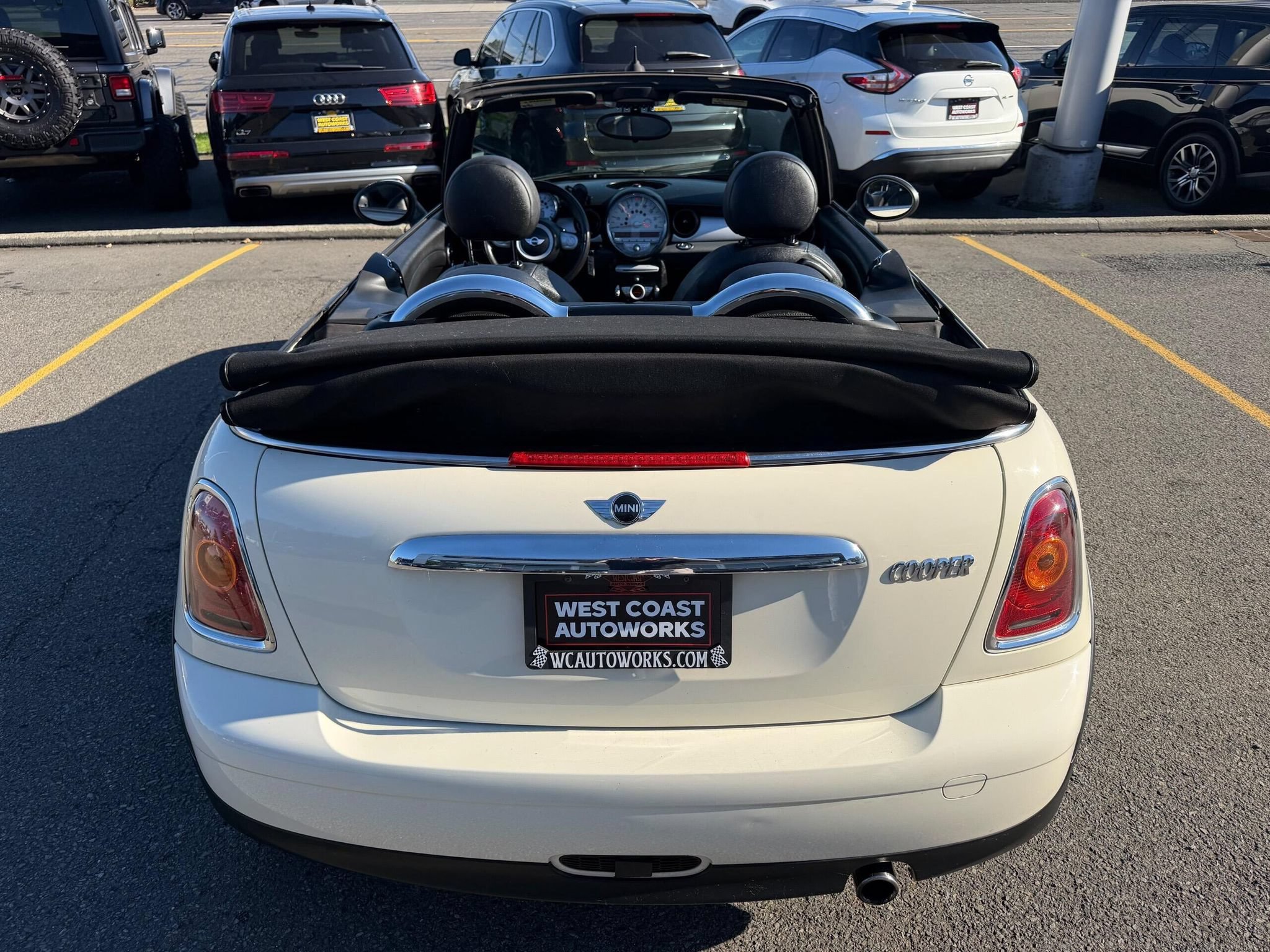 Used 2010 MINI Cooper Convertible FWD image 17