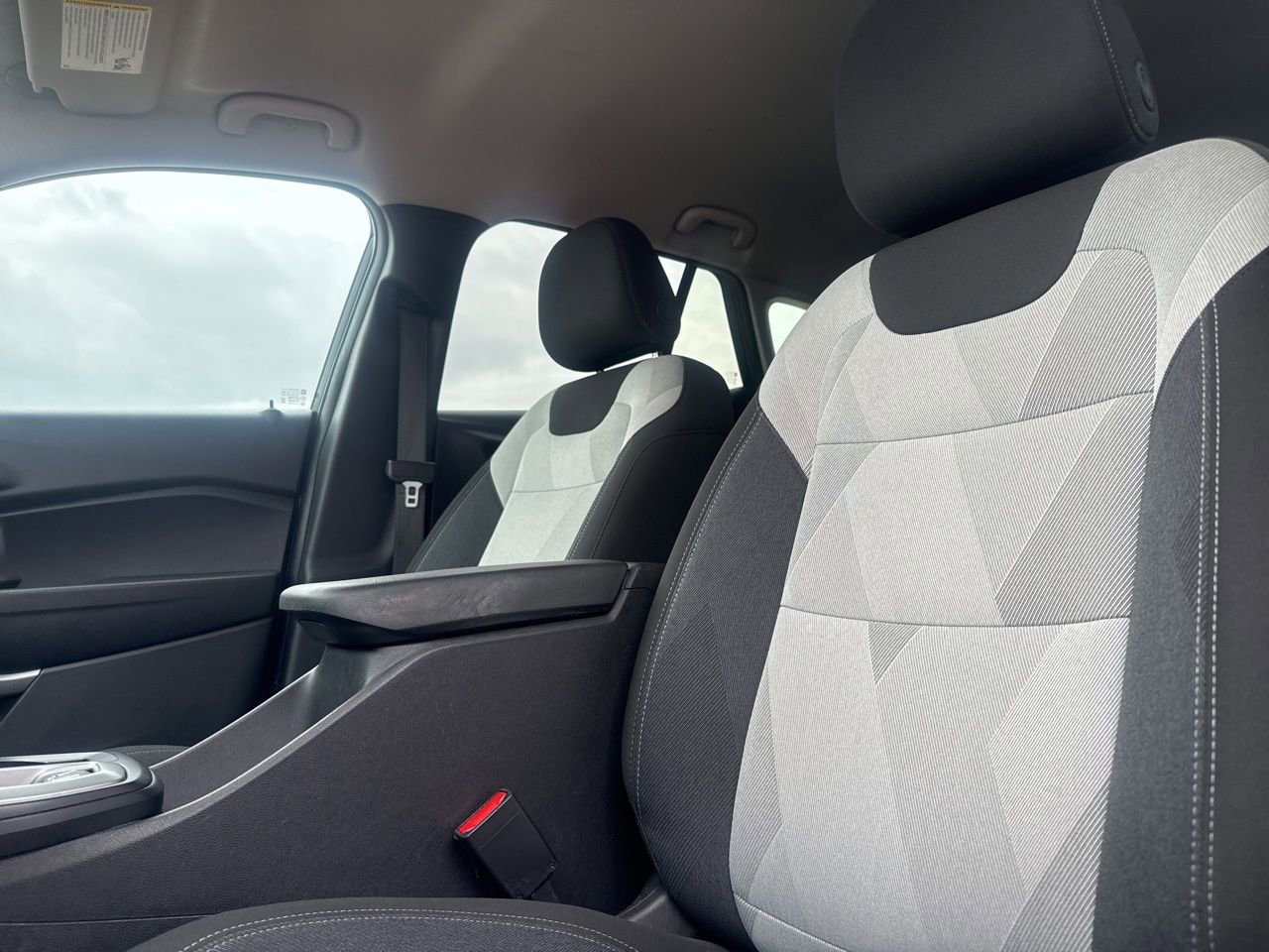 Used 2025 Chevrolet Trax LS image 39