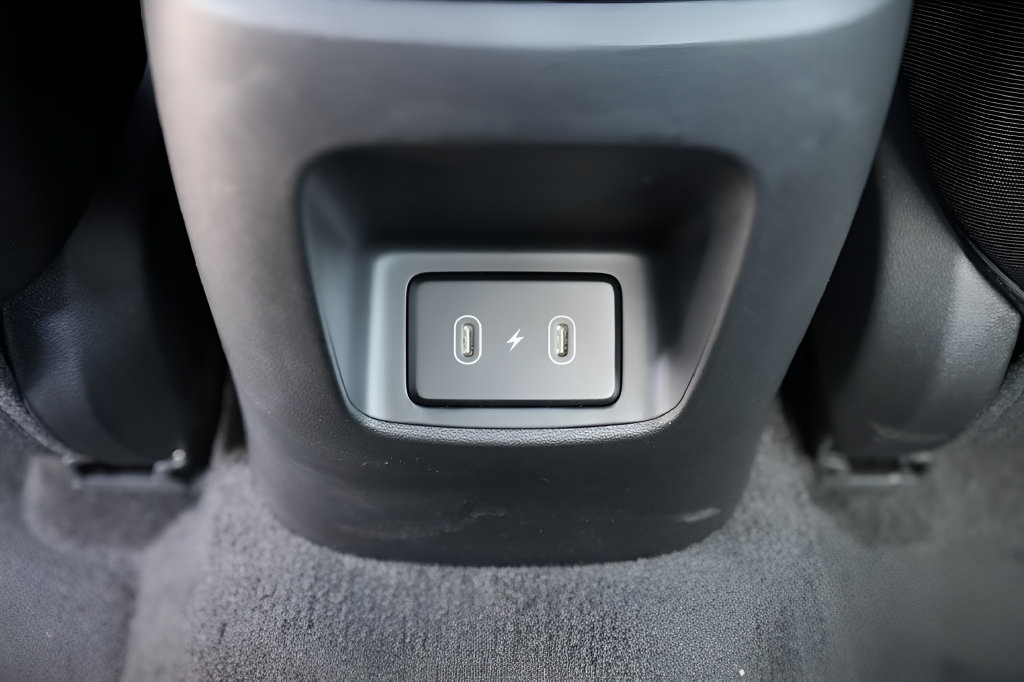 New 2026 Hyundai Elantra SEL Sport FWD image 16