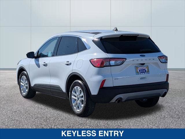 Certified 2022 Ford Escape SE image 3