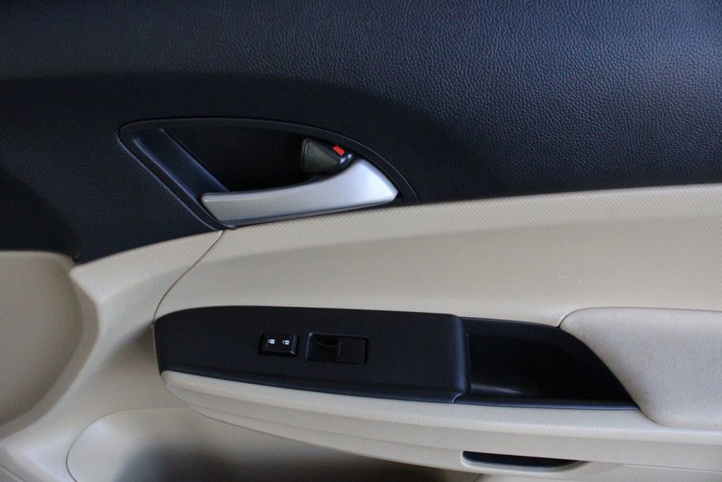 Used 2012 Honda Accord LX image 37