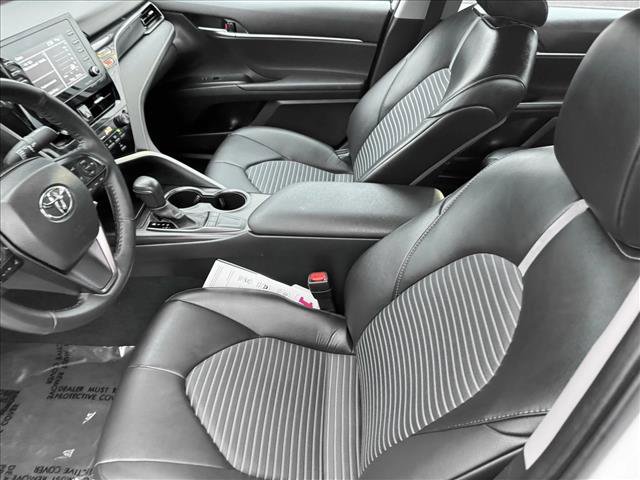 Used 2024 Toyota Camry SE image 10