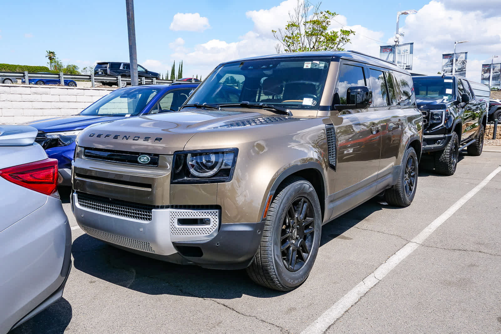 Used 2024 Land Rover Defender 130 S image 1