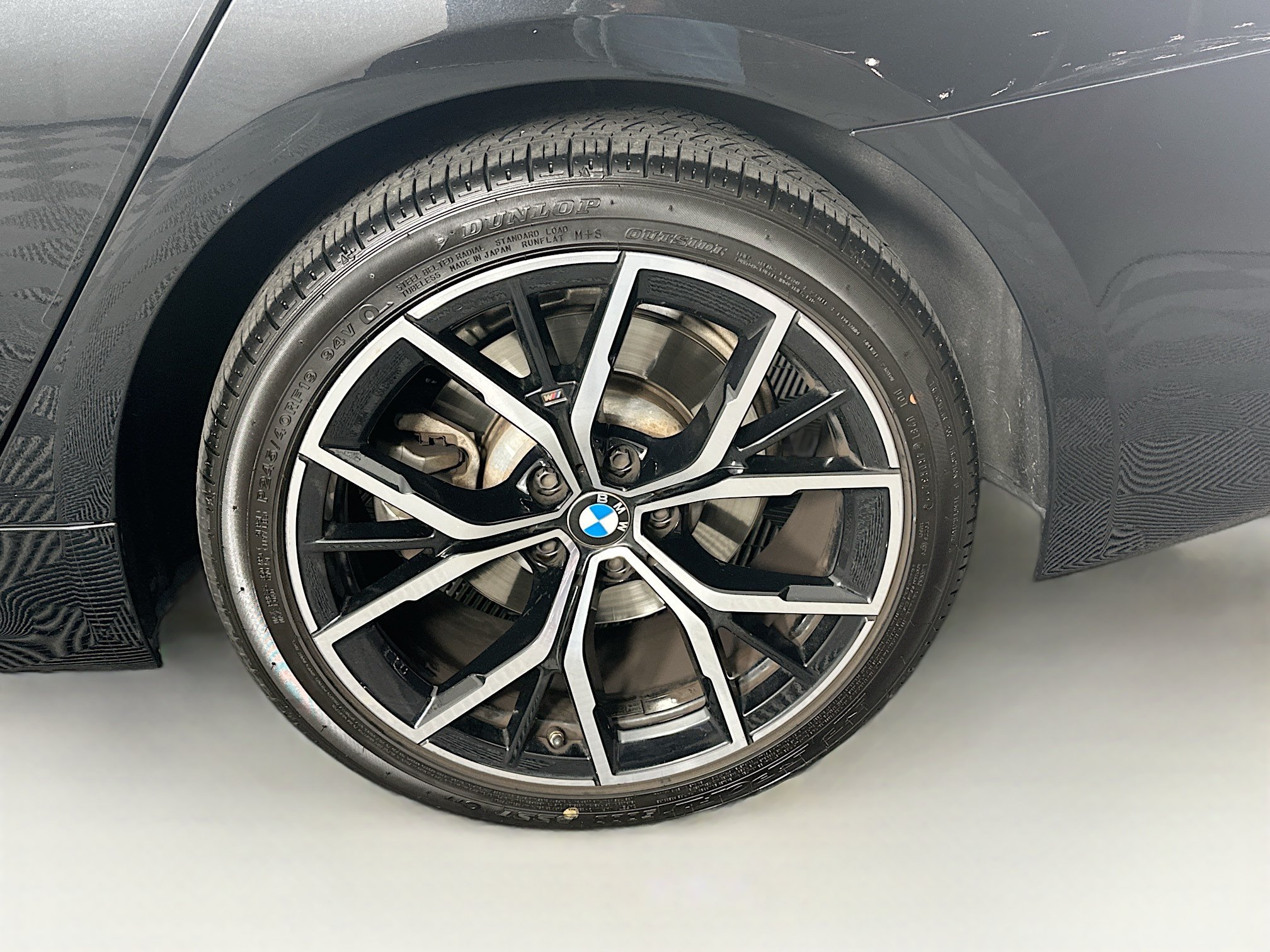 Used 2021 BMW 530e w/ M Sport Package RWD image 11