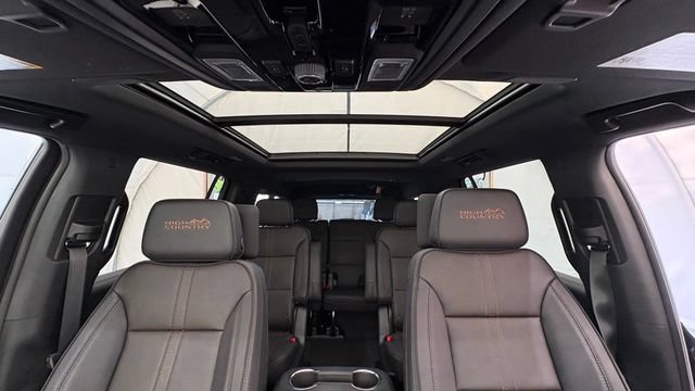 New 2026 Chevrolet Suburban High Country AWD/4WD image 38