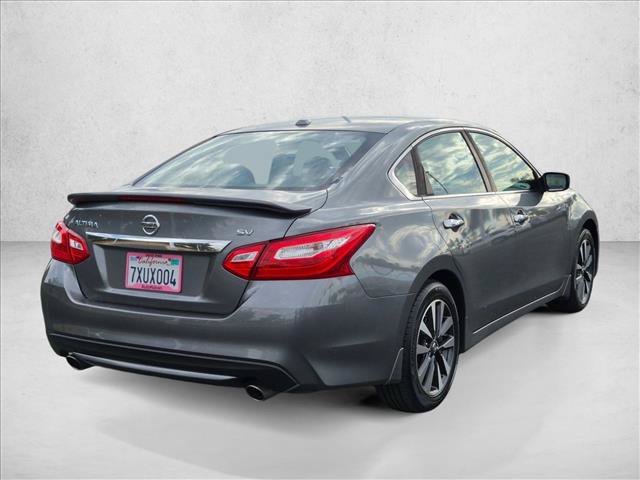 Used 2016 Nissan Altima 2.5 SV FWD image 5