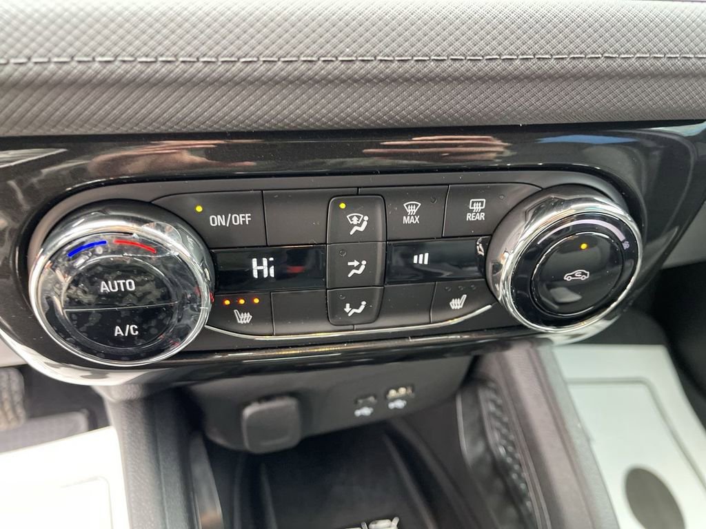 New 2026 Chevrolet TrailBlazer LT w/ Convenience Package FWD image 18