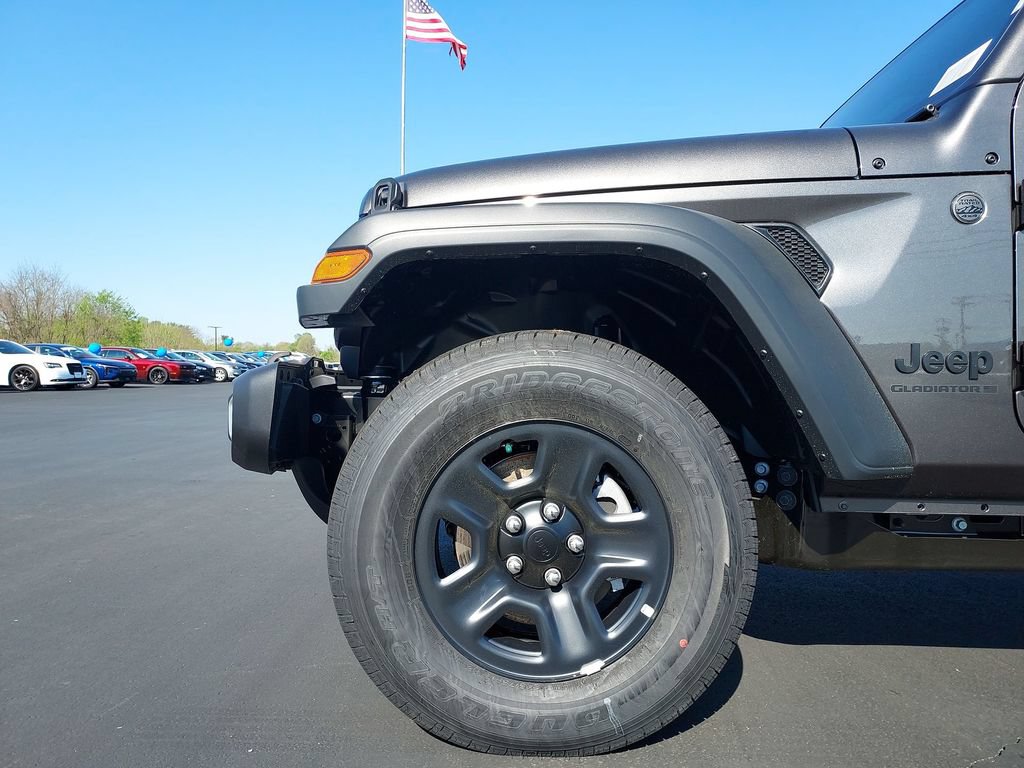 New 2026 Jeep Gladiator Sport AWD/4WD image 16