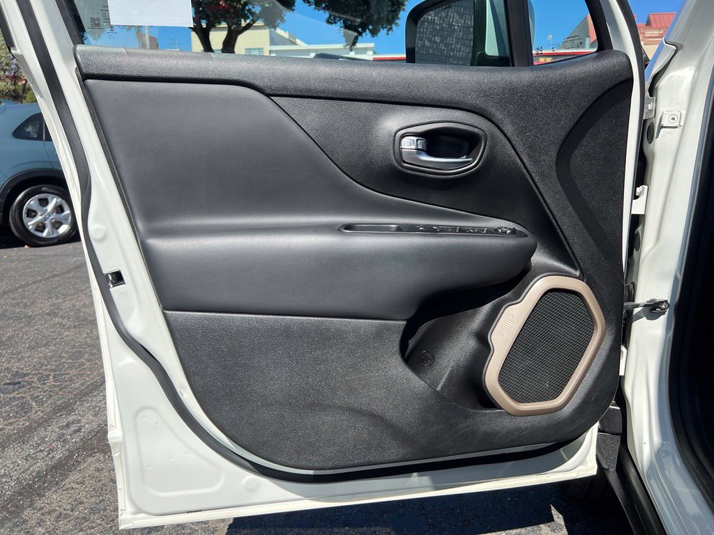 Used 2017 Jeep Renegade Limited AWD/4WD image 42