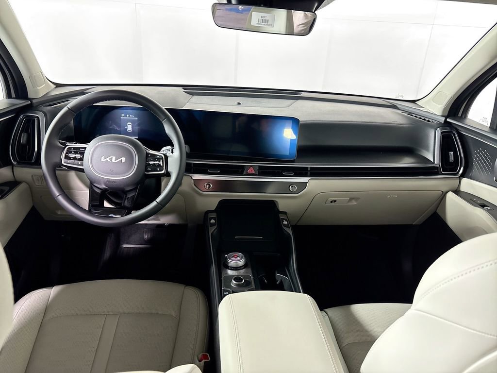 New 2025 Kia Sorento EX image 13