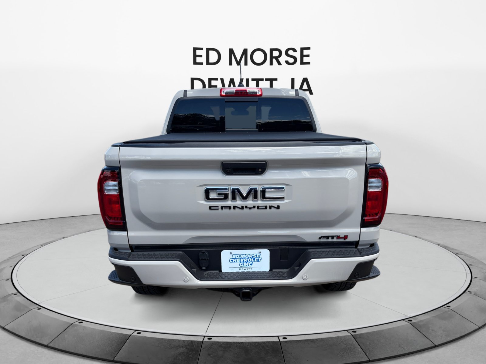 Used 2026 GMC Canyon AT4 w/ Technology Plus Package AWD/4WD image 4