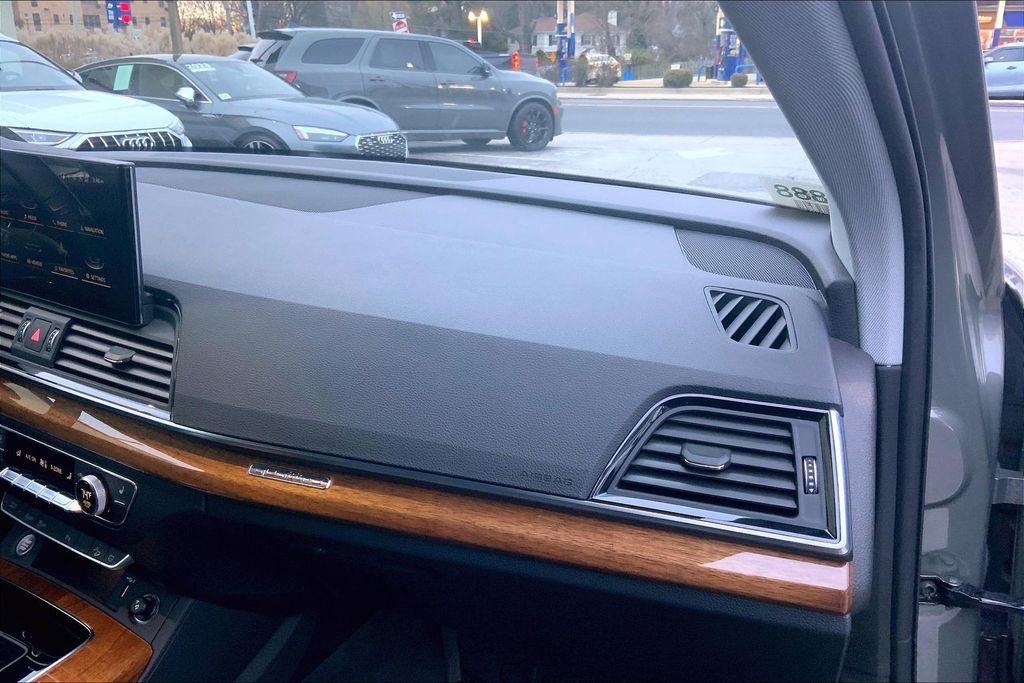 Certified 2023 Audi Q5 2.0T Premium w/ Convenience Package image 18