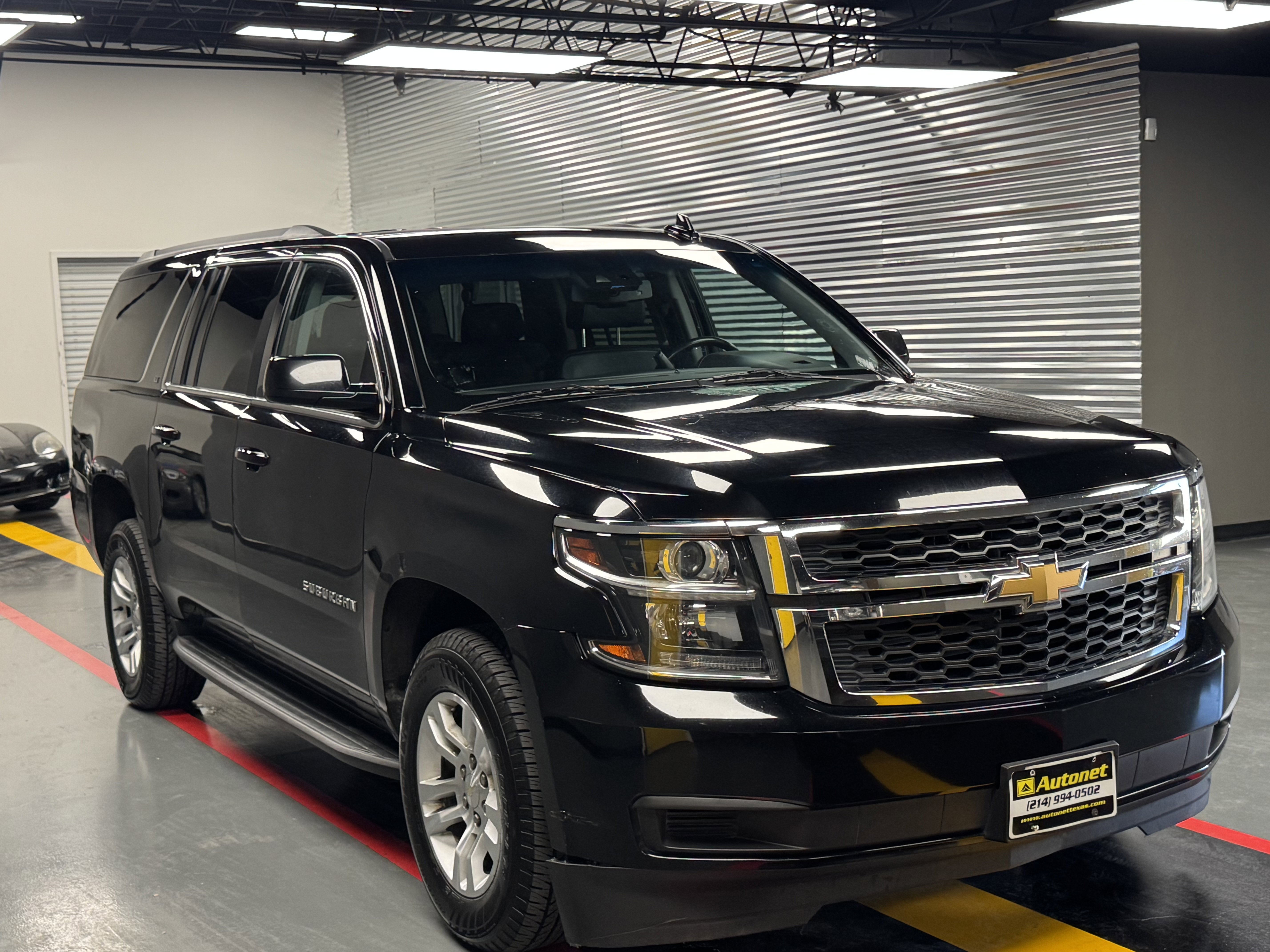 Used 2020 Chevrolet Suburban LT image 7