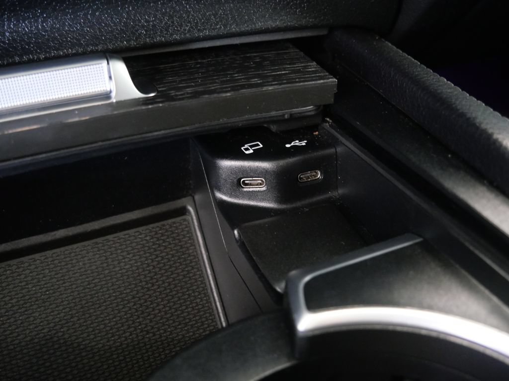 Used 2022 Mercedes-Benz GLE 350 4MATIC w/ Premium Package image 24