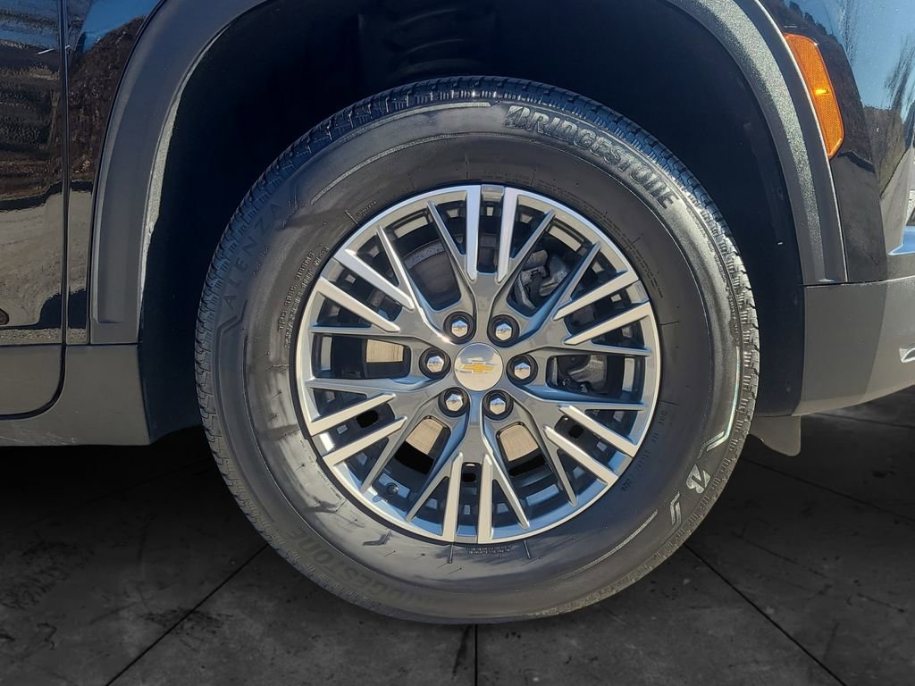 Used 2024 Chevrolet Traverse LS image 14
