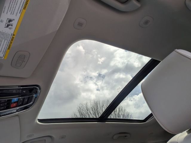 Certified 2023 Jeep Grand Cherokee Overland w/ Luxury Tech Group IV image 12