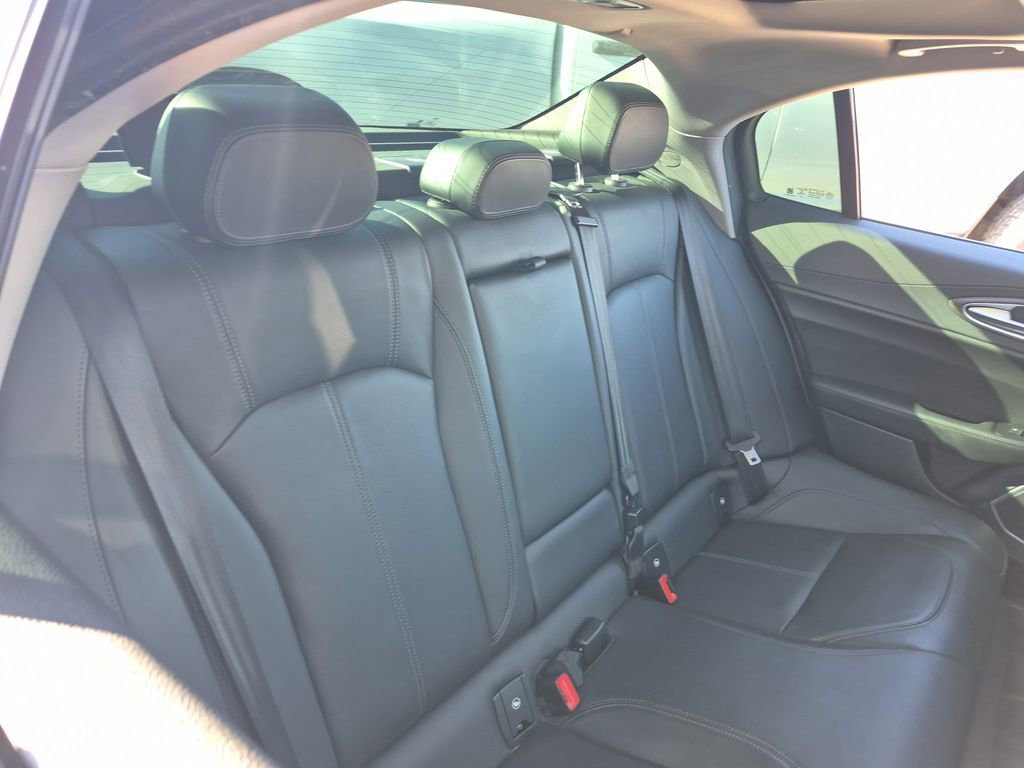 Used 2021 Alfa Romeo Giulia Ti image 22