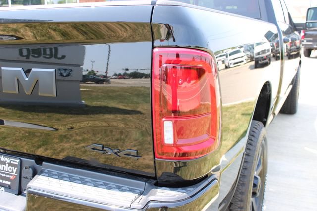 Used 2026 RAM 3500 Laramie AWD/4WD image 42