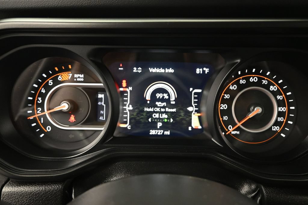 Used 2024 Jeep Wrangler Unlimited Sahara w/ Technology Group AWD/4WD image 11