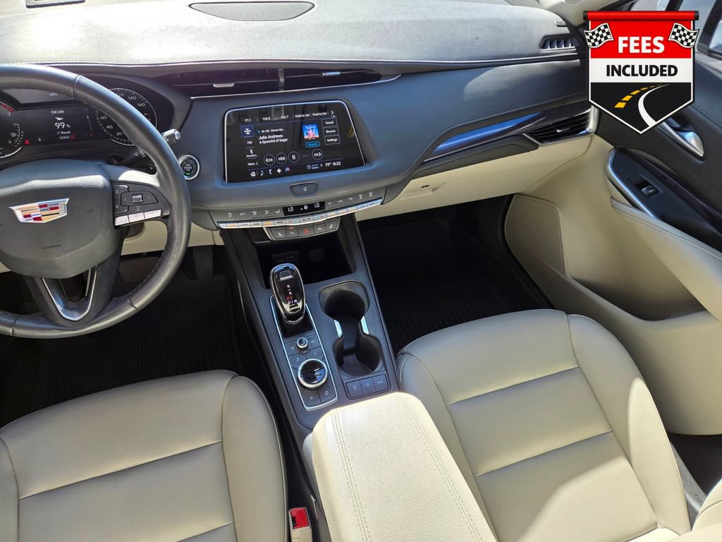 Used 2023 Cadillac XT4 Luxury w/ Cold Weather Package FWD image 17