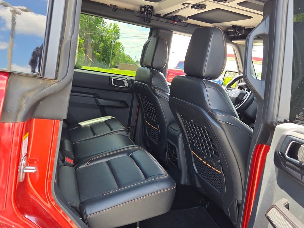Used 2024 Ford Bronco Badlands AWD/4WD image 12