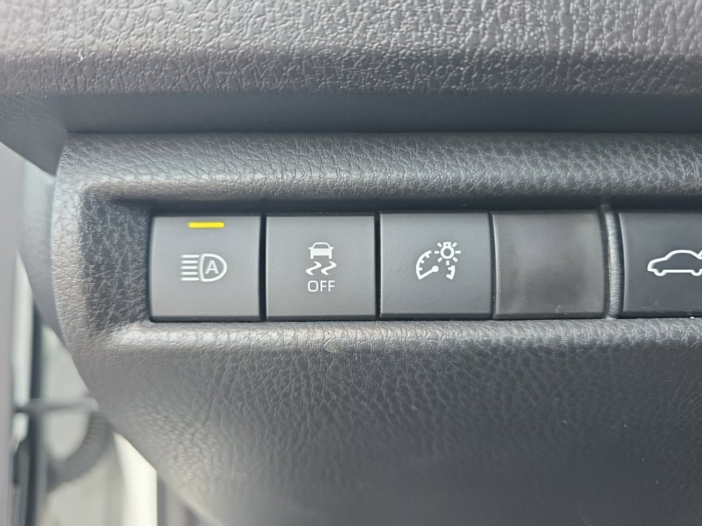 Used 2025 Toyota Camry LE FWD image 15