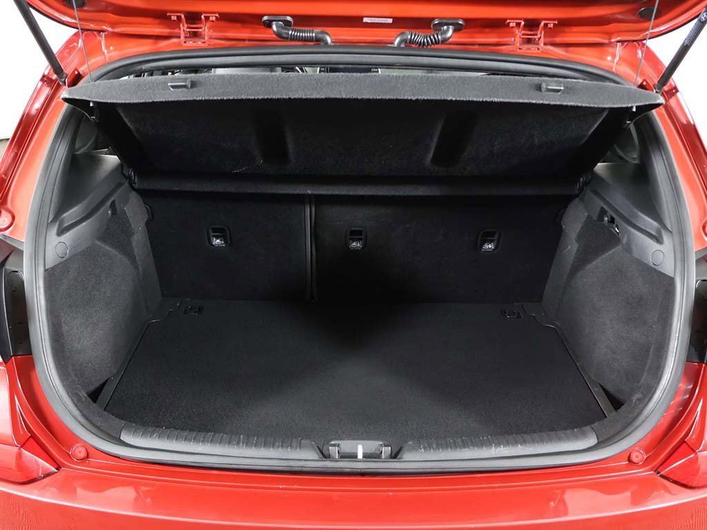 Used 2018 Hyundai Elantra GT Sport image 18