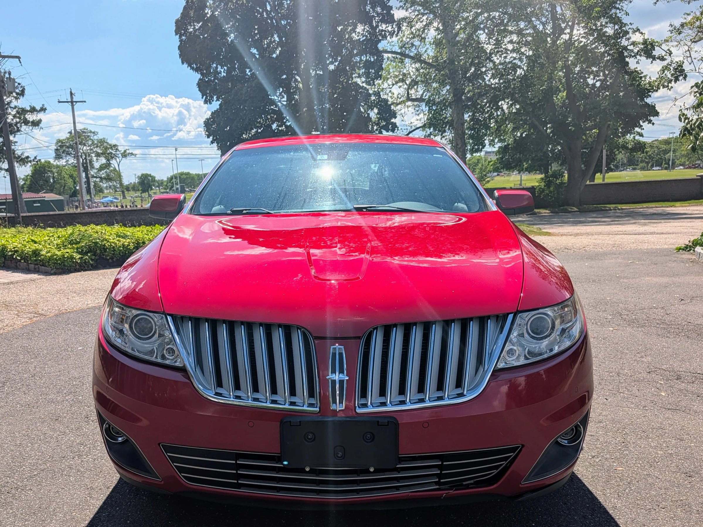 Used 2012 Lincoln MKS AWD image 7