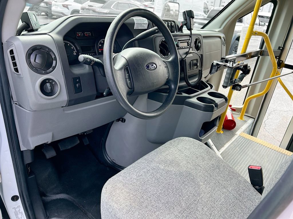 Used 2016 Ford E-450 and Econoline 450 Super Duty w/ Shuttle Bus Prep Package RWD image 8