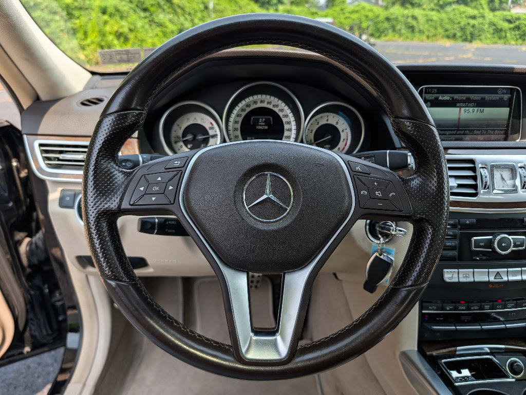 Used 2015 Mercedes-Benz E 350 4MATIC Sedan w/ Premium 1 Package image 22