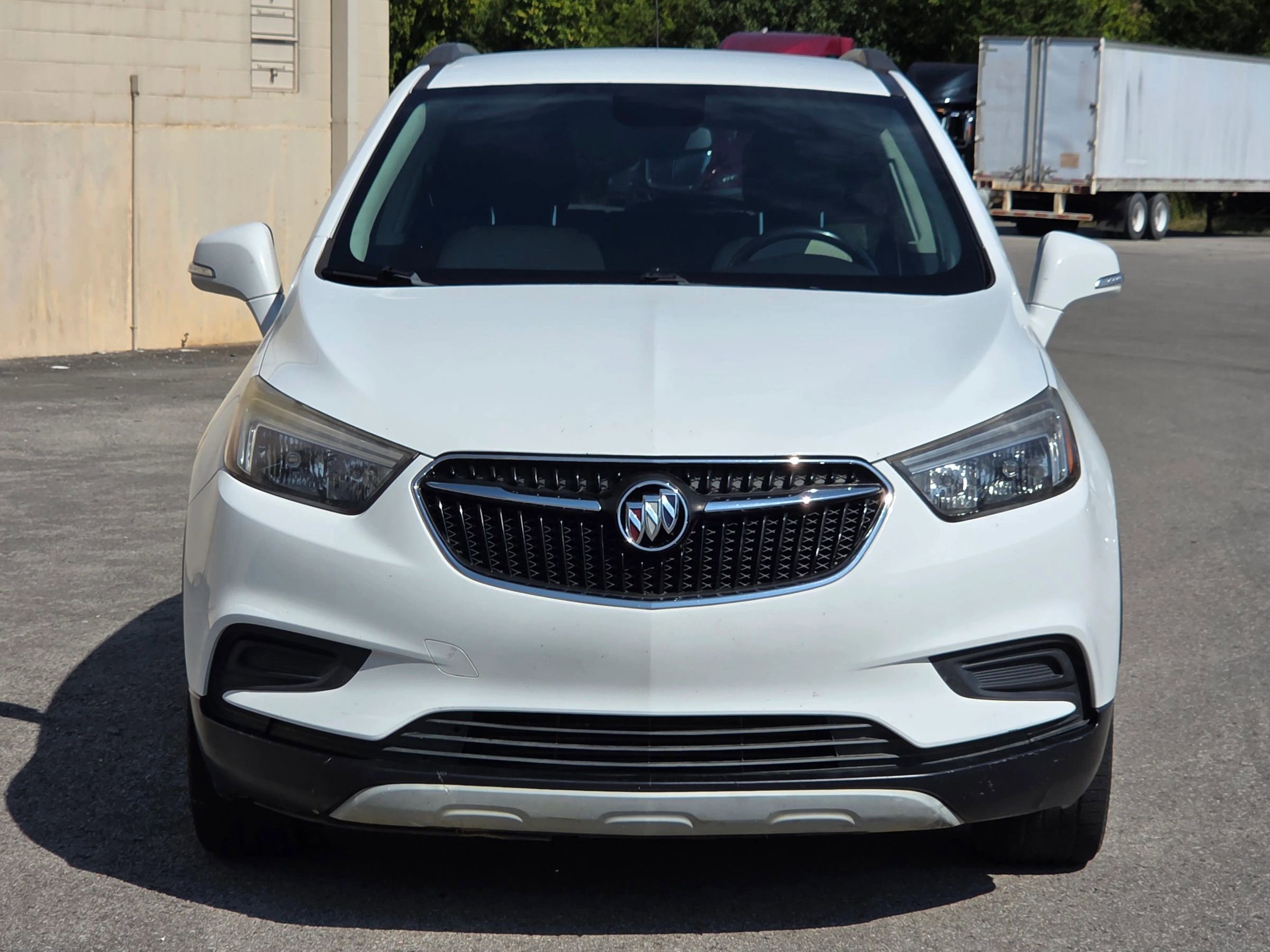 Used 2018 Buick Encore Preferred image 2