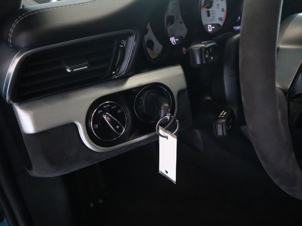 Used 2018 Porsche 911 GT3 image 46
