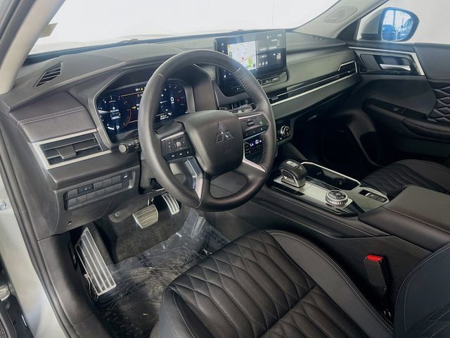 Used 2025 Mitsubishi Outlander SEL AWD/4WD image 11