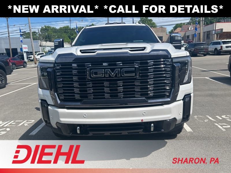 Used 2024 GMC Sierra 3500 Denali Ultimate AWD/4WD image 2