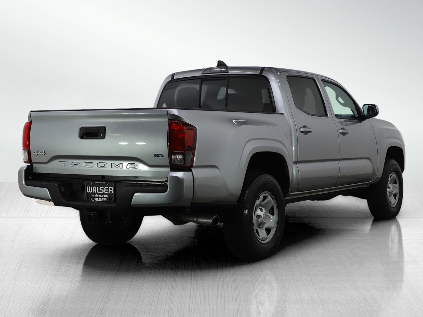 Used 2023 Toyota Tacoma SR image 5