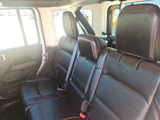 Used 2022 Jeep Wrangler Unlimited Rubicon w/ Cold Weather Group image 24