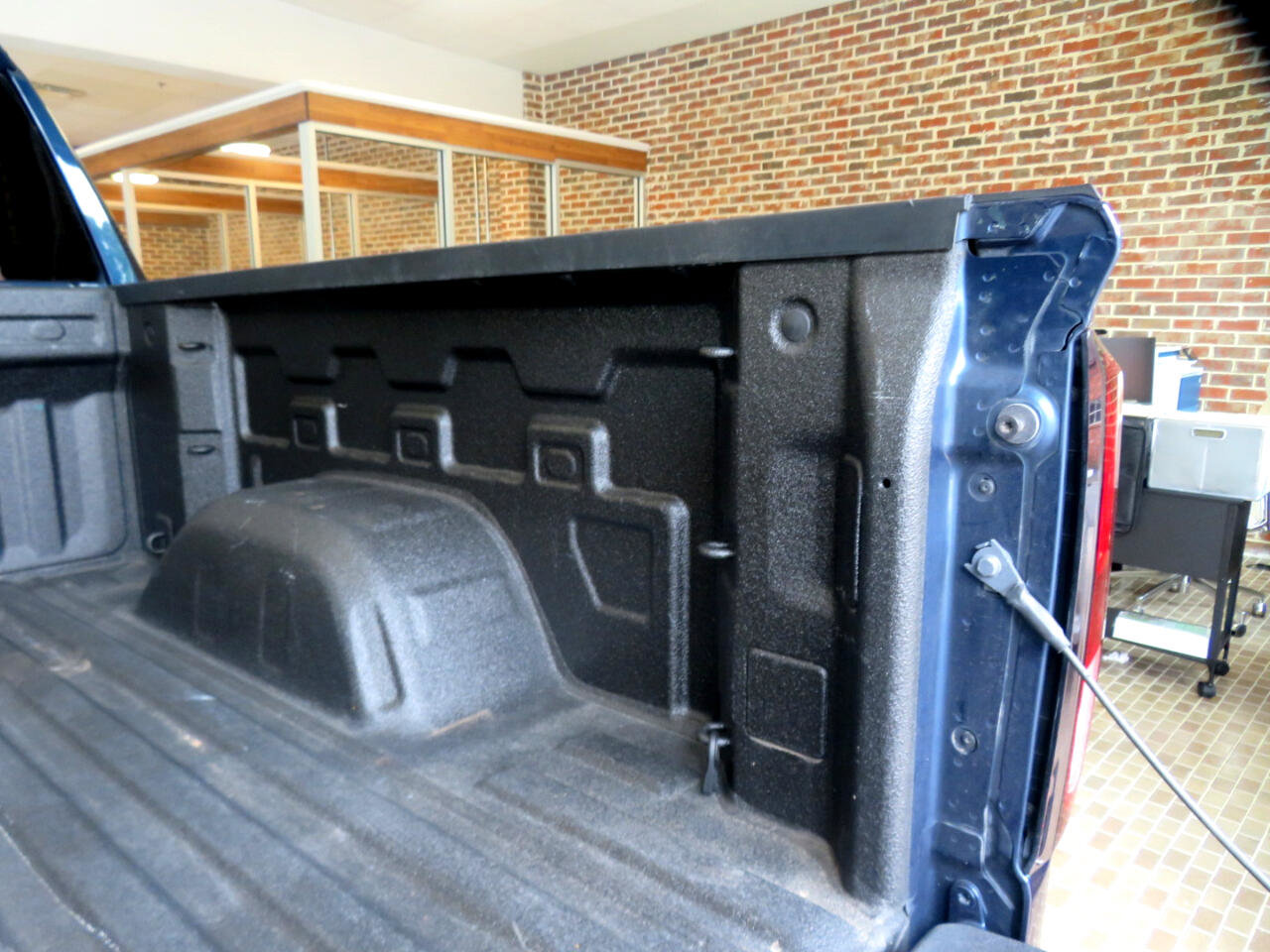 Used 2020 GMC Sierra 1500 SLE image 56