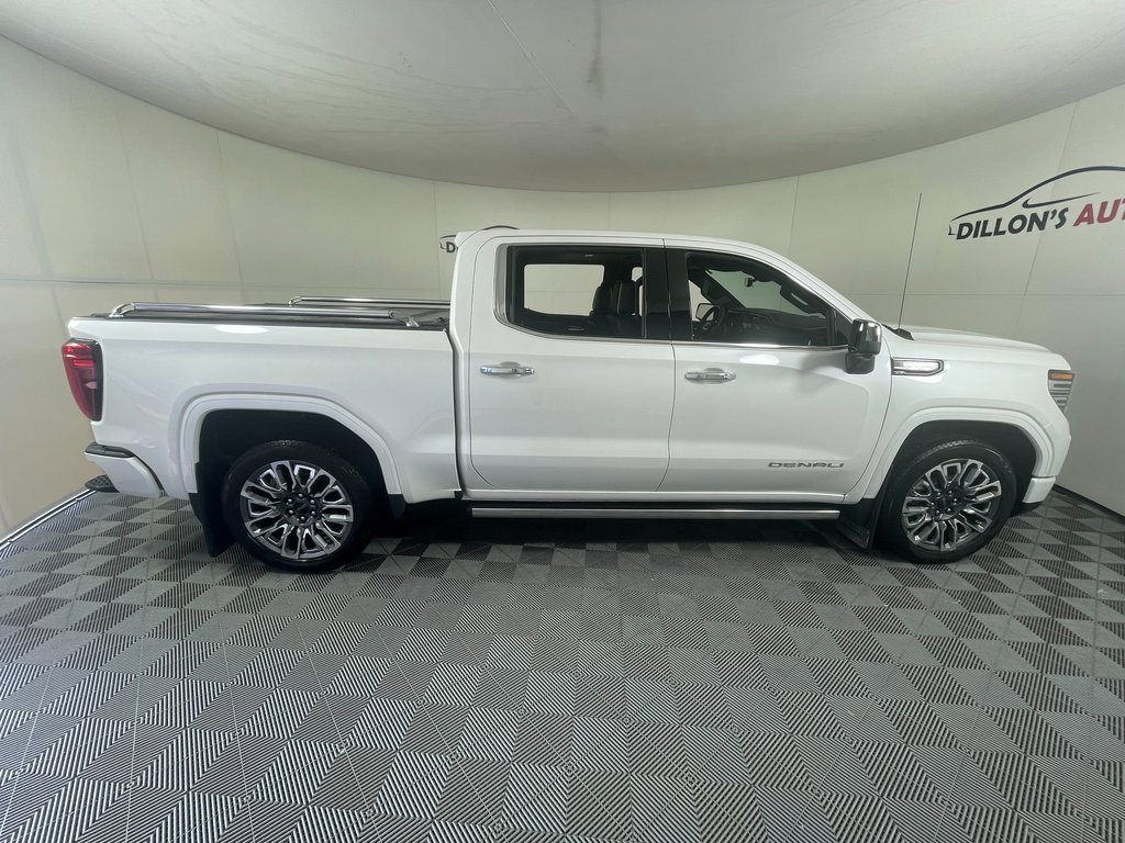 Used 2024 GMC Sierra 1500 Denali Ultimate image 9