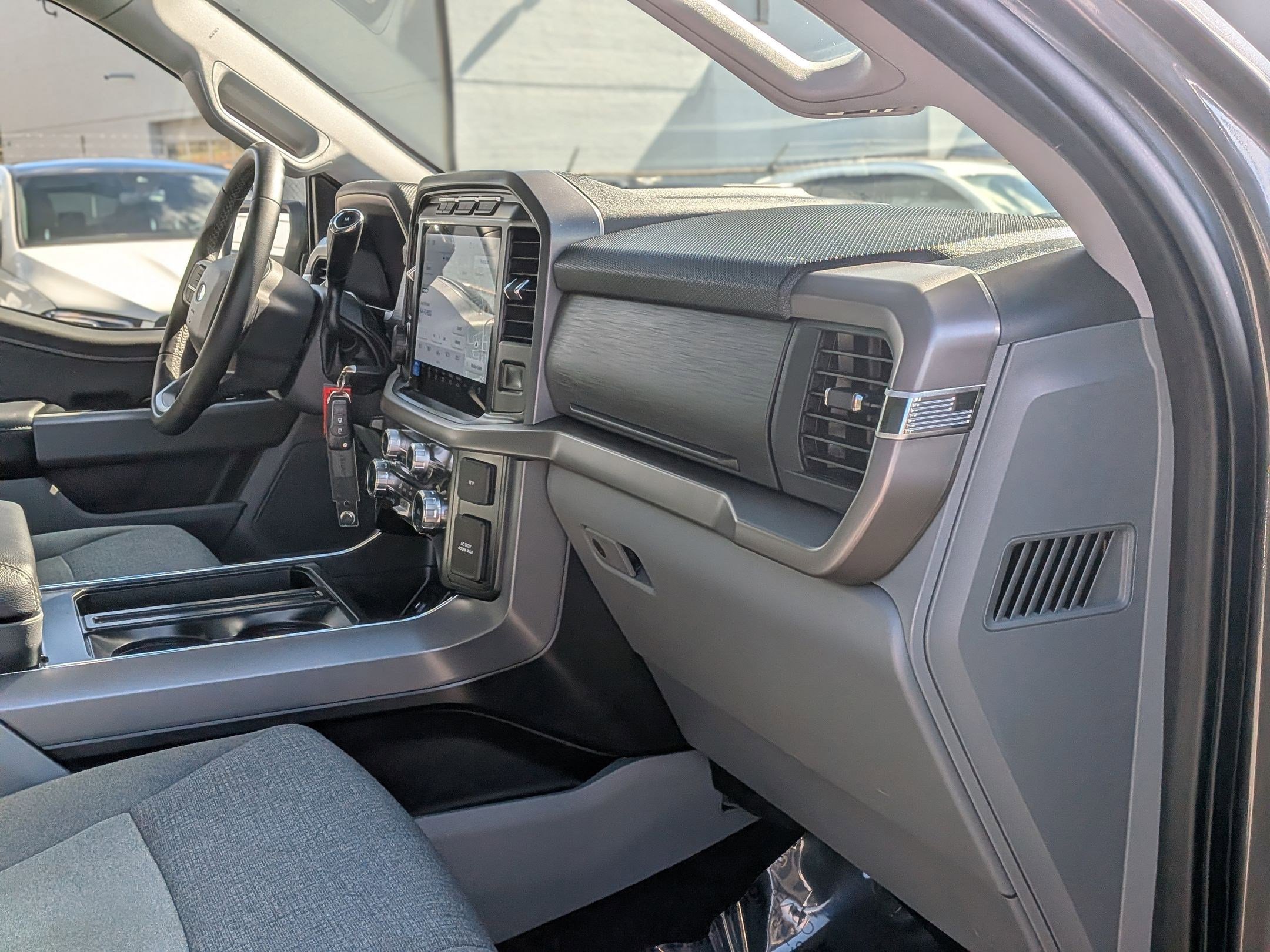 Used 2024 Ford F150 XLT w/ Mobile Office Package image 38