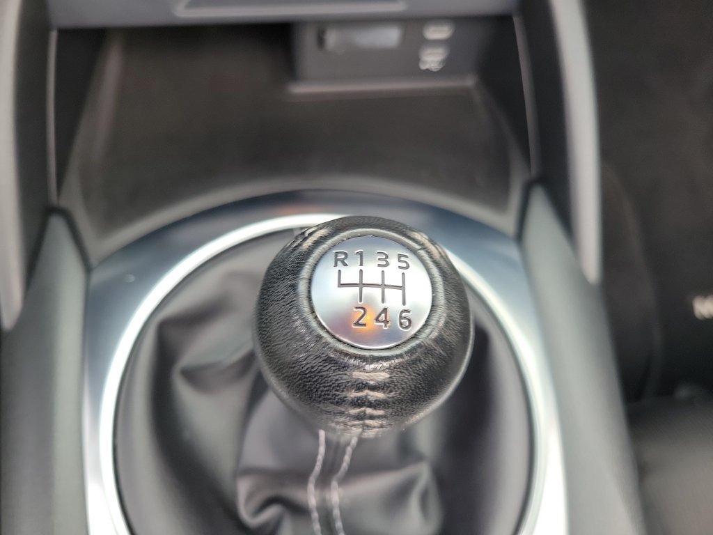 Used 2025 MAZDA MX-5 Miata Sport RWD image 37